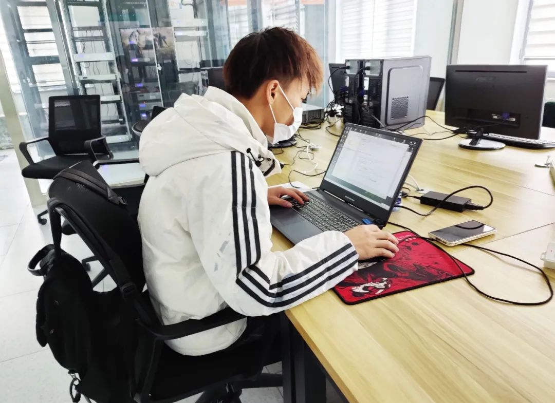 服务客户，PA真人视讯人是认真的!